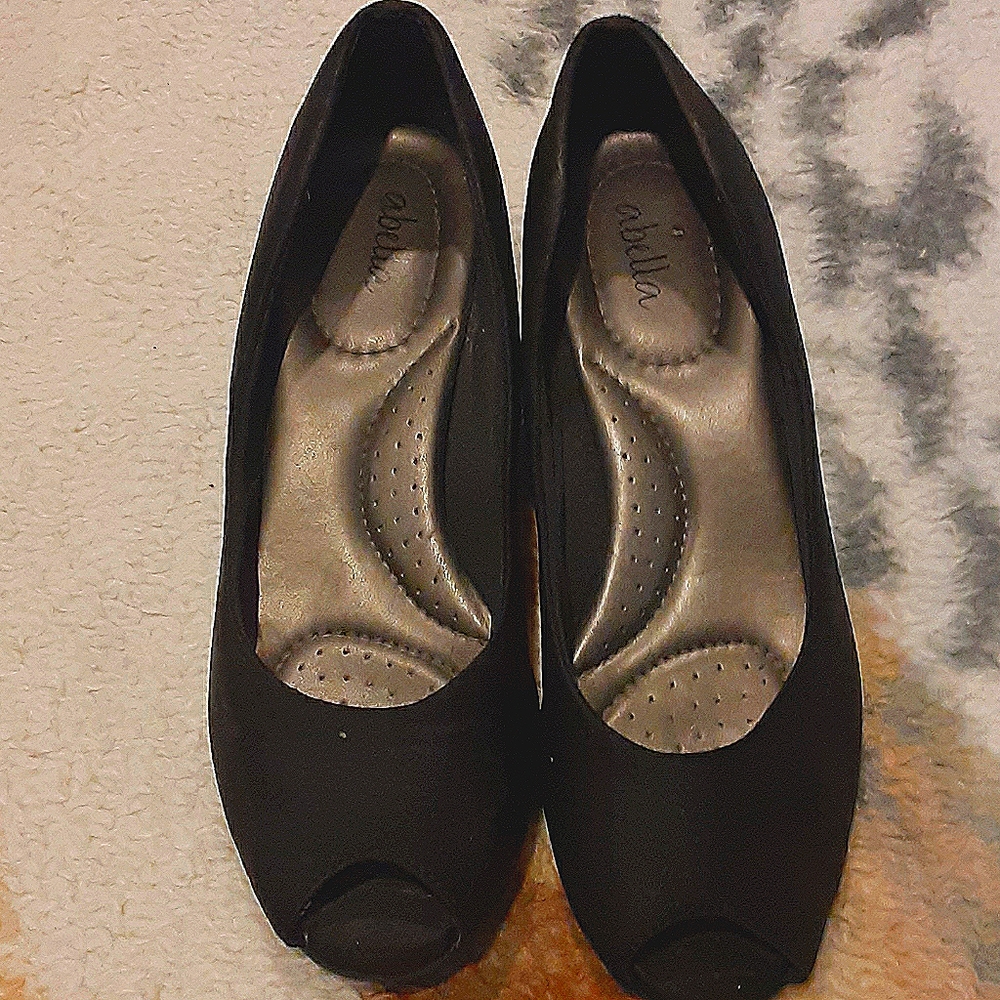 Open toed heels